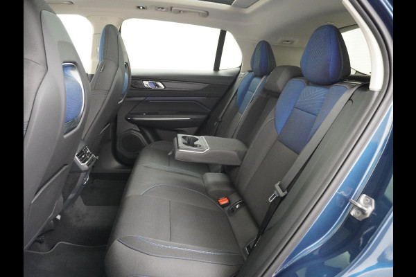 Lynk & Co 01 PHEV AUT-7 261pk Pano-Schuif-K-dak 20" 360°Camera Apple Carplay Android Auto Adaptive-Cr NaviPdc-a+v Ecc Keyless Led M-BuxPlug-I Elek.Memory.Stoel File assistent Dodehoek detector Elektrisch bedienbare achterklep Rijstrooksensor Wifi Verkeersbord detectie 425Nm koppel 3,6kw laadvermogen