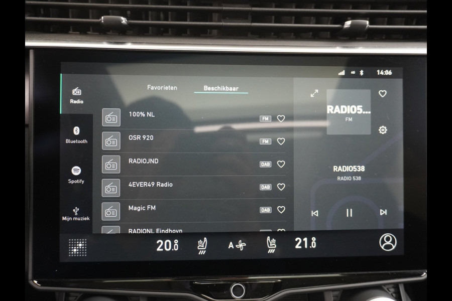 Lynk & Co 01 PHEV AUT-7 261pk Pano-Schuif-K-dak 20" 360°Camera Apple Carplay Android Auto Adaptive-Cr NaviPdc-a+v Ecc Keyless Led M-BuxPlug-I Elek.Memory.Stoel File assistent Dodehoek detector Elektrisch bedienbare achterklep Rijstrooksensor Wifi Verkeersbord detectie 425Nm koppel 3,6kw laadvermogen