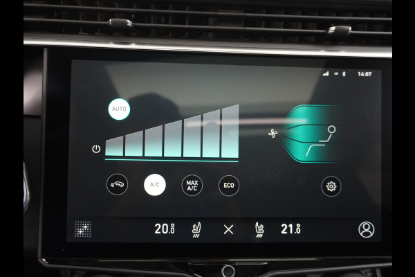 Lynk & Co 01 PHEV AUT-7 261pk Pano-Schuif-K-dak 20" 360°Camera Apple Carplay Android Auto Adaptive-Cr NaviPdc-a+v Ecc Keyless Led M-BuxPlug-I Elek.Memory.Stoel File assistent Dodehoek detector Elektrisch bedienbare achterklep Rijstrooksensor Wifi Verkeersbord detectie 425Nm koppel 3,6kw laadvermogen
