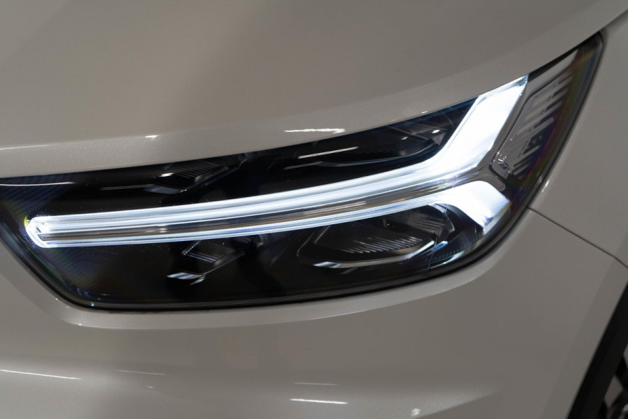 Volvo XC40 T5 262PK Automaat R-Design / Climate pack  / Park assist / Camera achter / Nubuck bekleding / Volvo On-Call