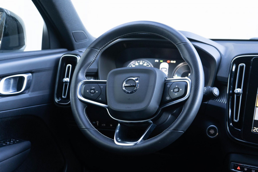 Volvo XC40 T5 262PK Automaat R-Design / Climate pack  / Park assist / Camera achter / Nubuck bekleding / Volvo On-Call