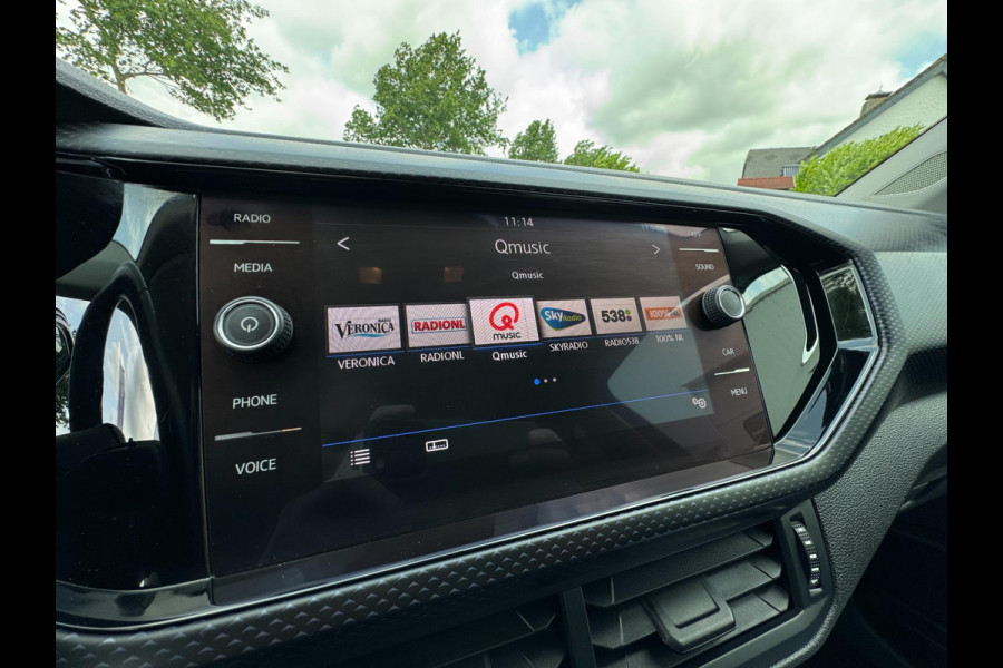 Volkswagen T-Cross 1.0 TSI Life Business United STOELVERW. / ACC / 4-SEIZ. BAND / ECC / CARPLAY / WEINIG KM'S