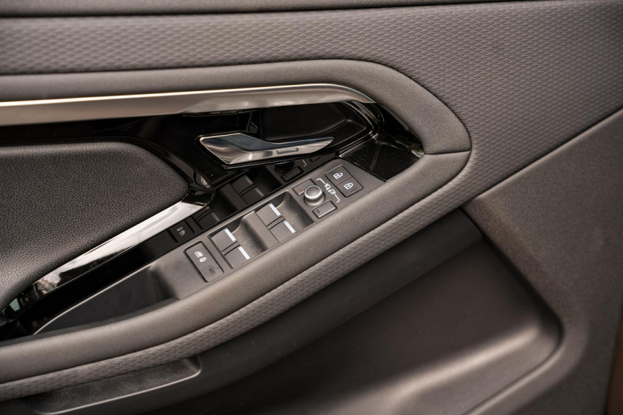 Land Rover Range Rover Evoque 1.5 P300e AWD R-Dynamic S 360 Camera Stoelverw. Leer Navigatie DAB+ Lane Assist