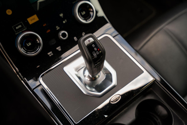 Land Rover Range Rover Evoque 1.5 P300e AWD R-Dynamic S 360 Camera Stoelverw. Leer Navigatie DAB+ Lane Assist