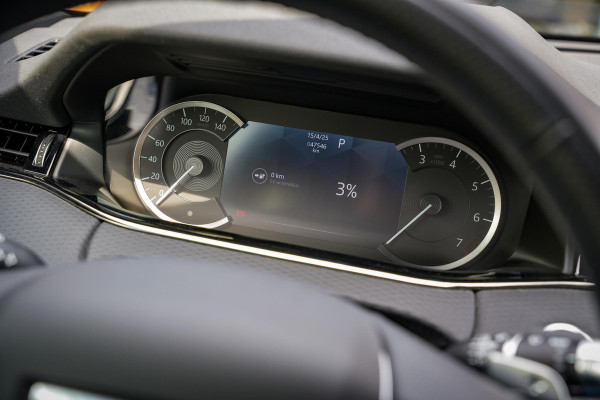 Land Rover Range Rover Evoque 1.5 P300e AWD R-Dynamic S 360 Camera Stoelverw. Leer Navigatie DAB+ Lane Assist