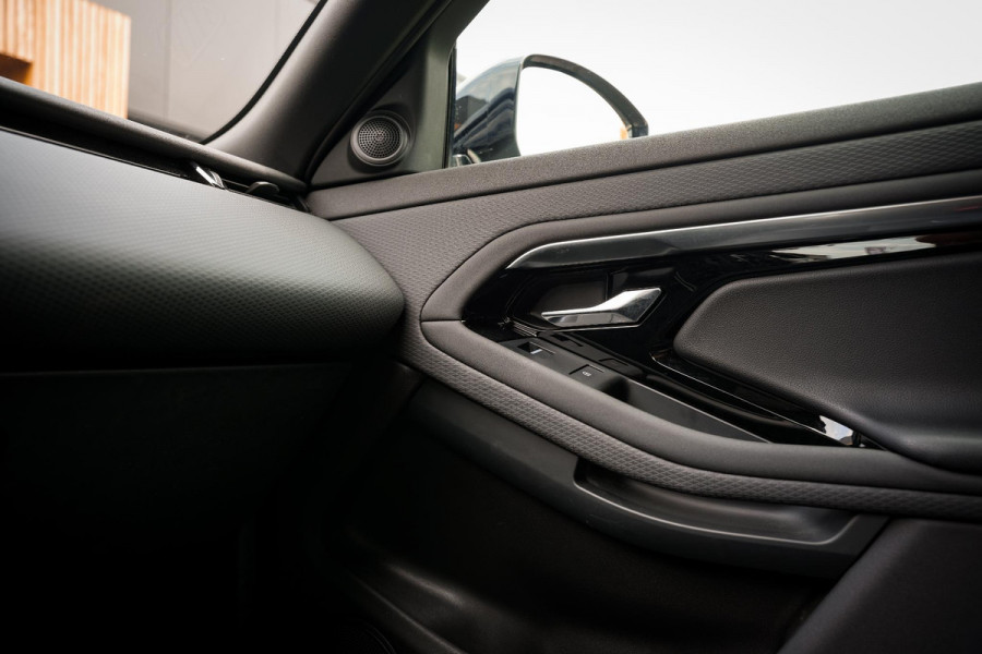 Land Rover Range Rover Evoque 1.5 P300e AWD R-Dynamic S 360 Camera Stoelverw. Leer Navigatie DAB+ Lane Assist