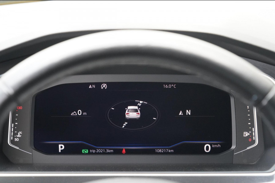 Volkswagen Tiguan 1.5 TSI ACT Comfortline Business / Navigatie / Digitaal Dashboard / Stoel- & stuurverw.