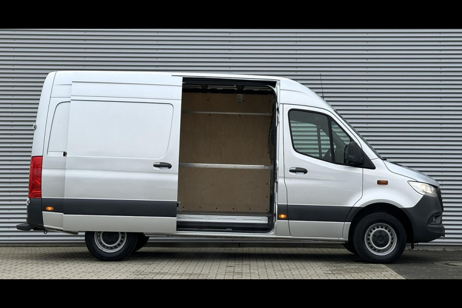 Mercedes-Benz Sprinter 317 CDI L2H2 RWD Zilver Grijs