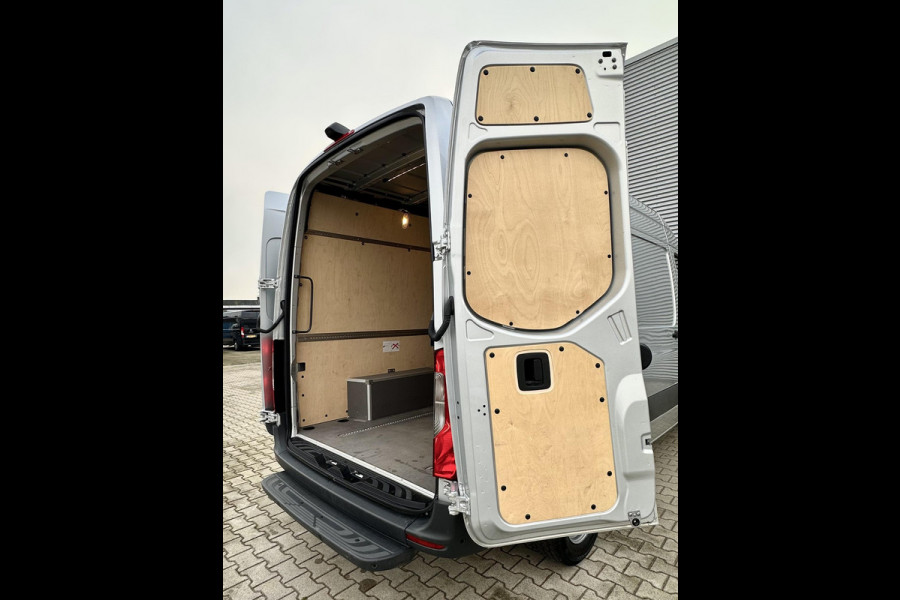 Mercedes-Benz Sprinter 317 CDI L2H2 RWD Zilver Grijs