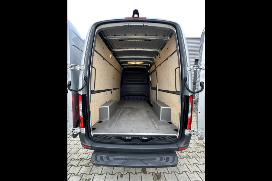 Mercedes-Benz Sprinter 317 CDI L2H2 RWD Zilver Grijs