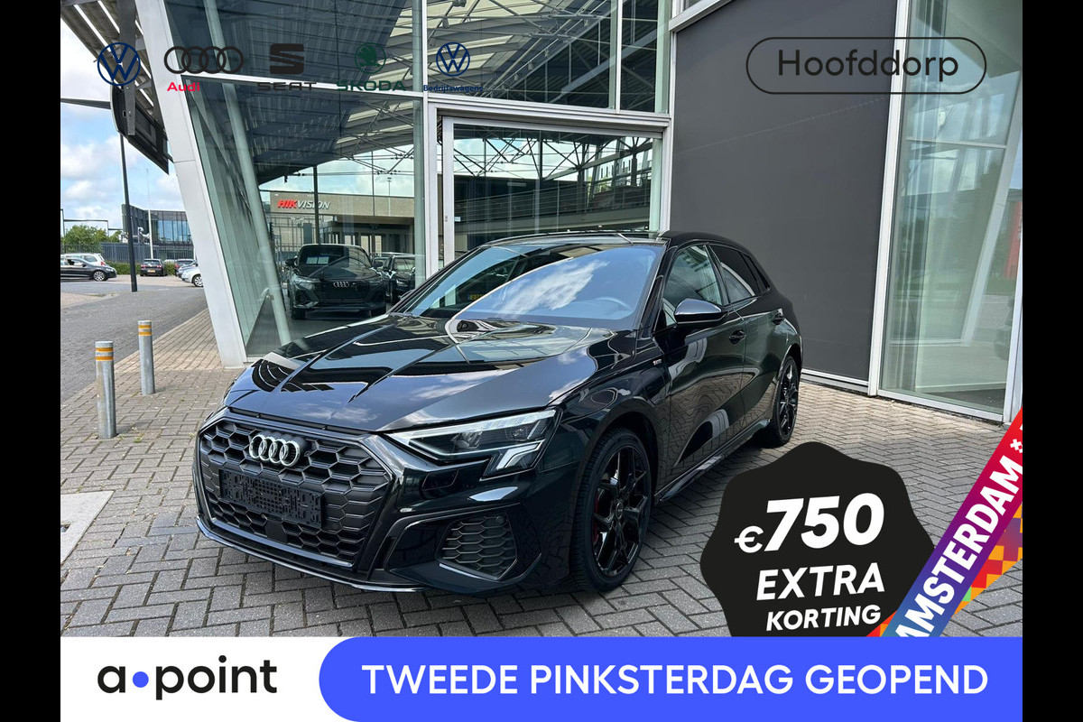 Audi A3 Sportback 45 TFSI e S edition 245 pk S-tronic Plug in Hybrid | |18'LM-VELGEN Navigatie via App | Parkeersensoren achter | Achteruitrijcamera | Cruise control | Full-LED koplampen |Private lease vanaf € 697,- pm Audi A3 Sportback 45 TFSI e S edition 245 pk S-tronic Plug in Hybrid | |18'LM-VELGEN Navigatie via App | Parkeersensoren achter | Achteruitrijcamera | Cruise control | Full-LED koplampen |Private lease vanaf € 697,- pm