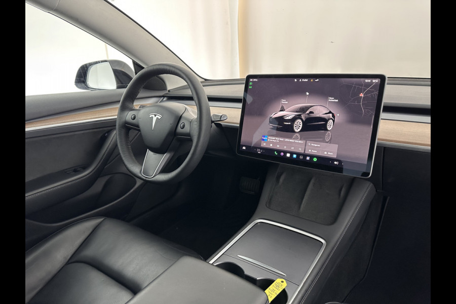Tesla Model 3 Standard RWD Plus 60 kWh (INCL-BTW) Aut. *PANO | AUTO-PILOT | FULL-LEATHER | KEYLESS | FULL-LED | MEMORY-PACK | SURROUND-VIEW | DAB | CARPLAY | DIGI-COCKPIT | LANE-ASSIST | COMFORT-SEATS | 19"ALU*