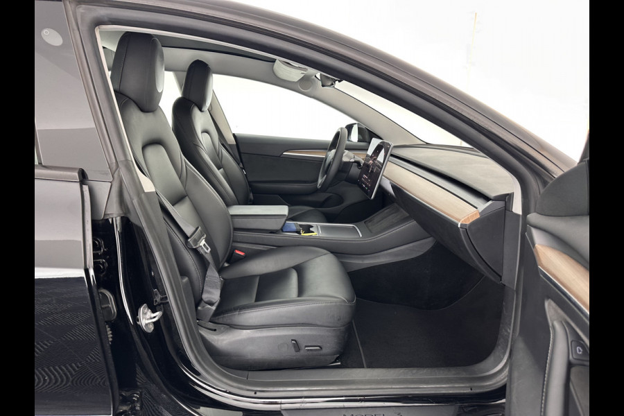 Tesla Model 3 Standard RWD Plus 60 kWh (INCL-BTW) Aut. *PANO | AUTO-PILOT | FULL-LEATHER | KEYLESS | FULL-LED | MEMORY-PACK | SURROUND-VIEW | DAB | CARPLAY | DIGI-COCKPIT | LANE-ASSIST | COMFORT-SEATS | 19"ALU*