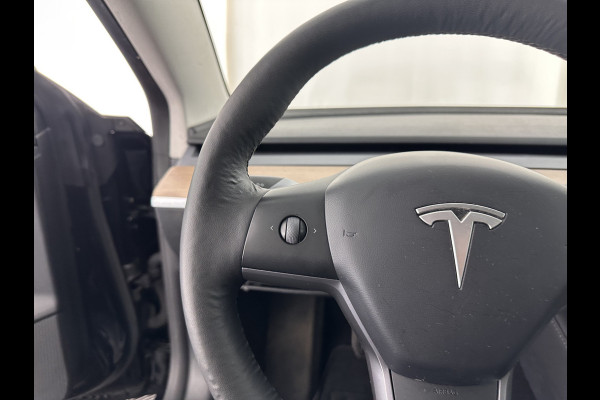 Tesla Model 3 Standard RWD Plus 60 kWh (INCL-BTW) Aut. *PANO | AUTO-PILOT | FULL-LEATHER | KEYLESS | FULL-LED | MEMORY-PACK | SURROUND-VIEW | DAB | CARPLAY | DIGI-COCKPIT | LANE-ASSIST | COMFORT-SEATS | 19"ALU*