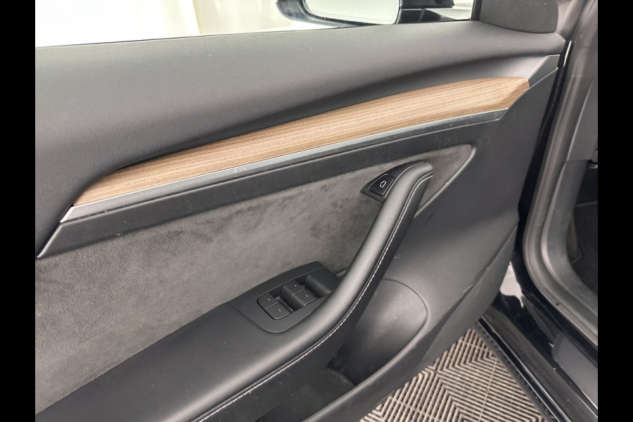 Tesla Model 3 Standard RWD Plus 60 kWh (INCL-BTW) Aut. *PANO | AUTO-PILOT | FULL-LEATHER | KEYLESS | FULL-LED | MEMORY-PACK | SURROUND-VIEW | DAB | CARPLAY | DIGI-COCKPIT | LANE-ASSIST | COMFORT-SEATS | 19"ALU*