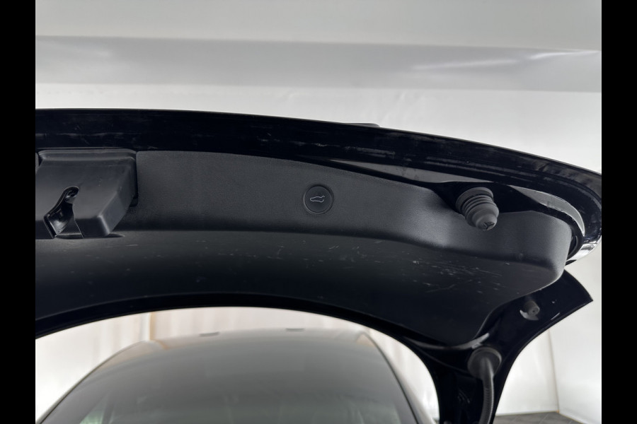 Tesla Model 3 Standard RWD Plus 60 kWh (INCL-BTW) Aut. *PANO | AUTO-PILOT | FULL-LEATHER | KEYLESS | FULL-LED | MEMORY-PACK | SURROUND-VIEW | DAB | CARPLAY | DIGI-COCKPIT | LANE-ASSIST | COMFORT-SEATS | 19"ALU*