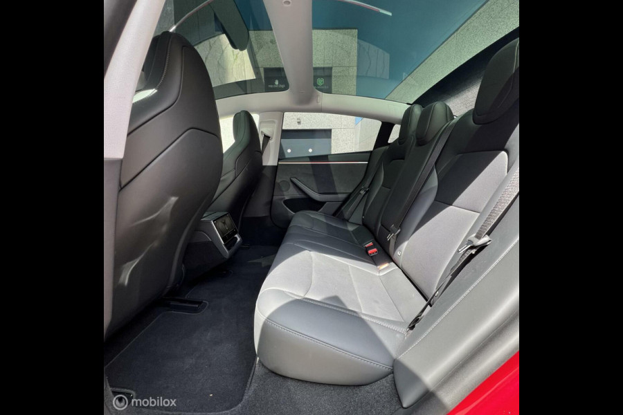 Tesla Model 3 Performance 2024 MiC PILLAR DELETE RAMEN TINT