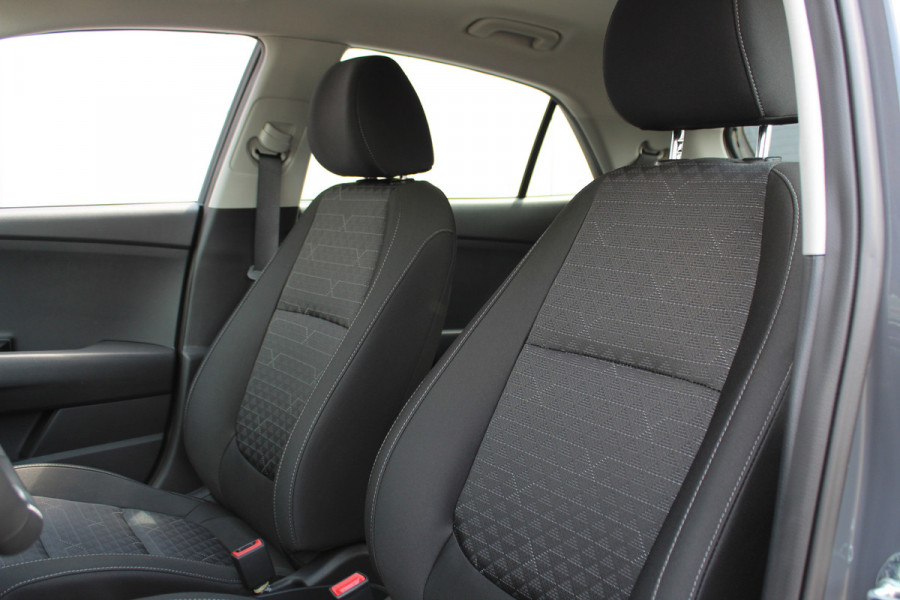 Kia Rio 1.0-100pk T-GDi AUTOMAAT ComfortLine Airco, Parkeersensoren achter, Bluetooth, stoel-en stuurwielverwarming, DAB+ radio
