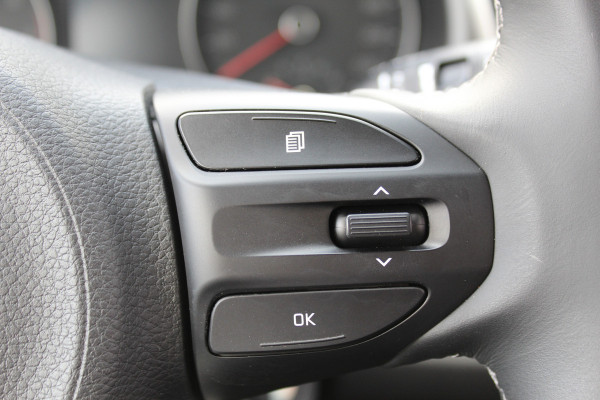 Kia Rio 1.0-100pk T-GDi AUTOMAAT ComfortLine Airco, Parkeersensoren achter, Bluetooth, stoel-en stuurwielverwarming, DAB+ radio