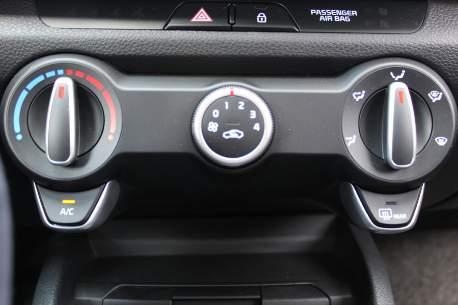 Kia Rio 1.0-100pk T-GDi AUTOMAAT ComfortLine Airco, Parkeersensoren achter, Bluetooth, stoel-en stuurwielverwarming, DAB+ radio
