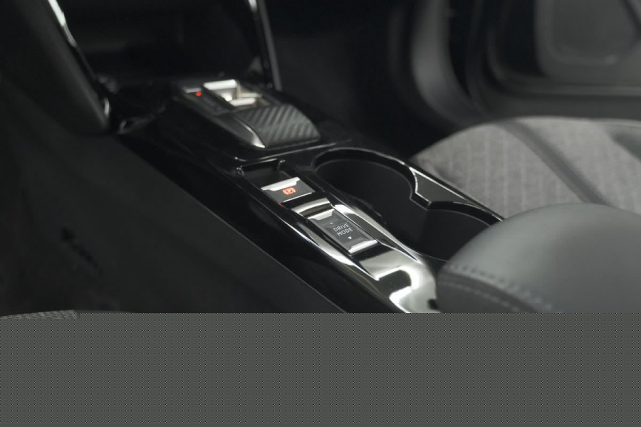 Peugeot 2008 Hybrid 136 e-DCS6 Allure | 360 Camera | Adaptieve Cruise Control | Dodehoekdetectie | Navigatie