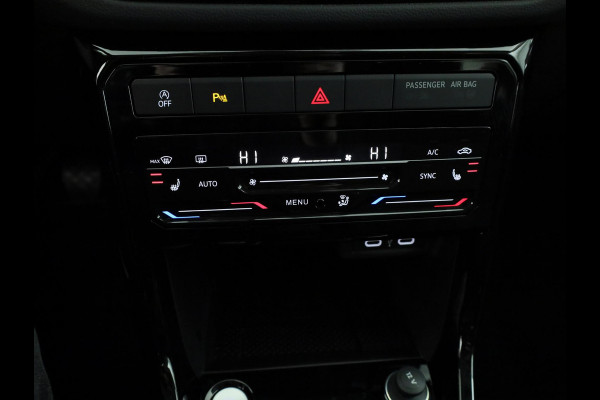 Volkswagen T-Cross 1.0 TSI Life Edition | Navigatie | Camera | Stoelverwarming | Climate Control |