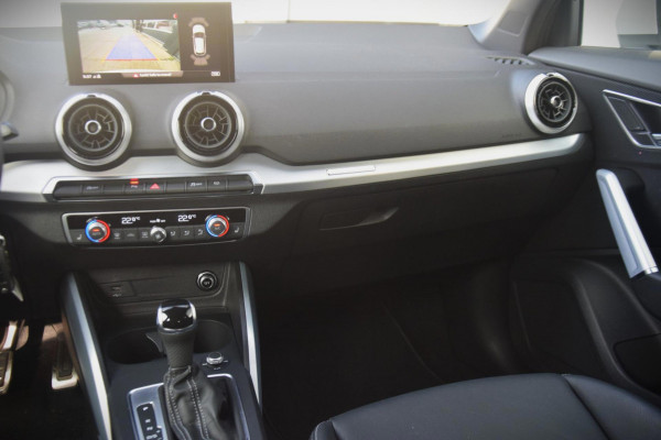 Audi Q2 35 TFSI S Edition CAMERA/VERWARMDE VOORSTOELEN/S-LINE EXTERIEUR