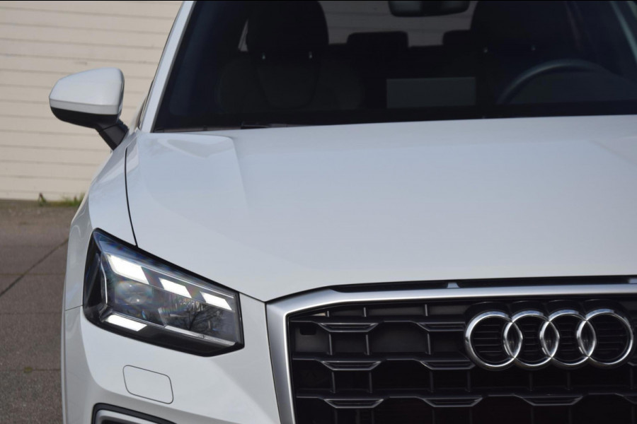 Audi Q2 35 TFSI S Edition CAMERA/VERWARMDE VOORSTOELEN/S-LINE EXTERIEUR