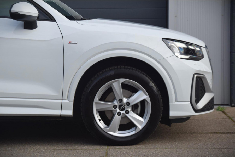 Audi Q2 35 TFSI S Edition CAMERA/VERWARMDE VOORSTOELEN/S-LINE EXTERIEUR