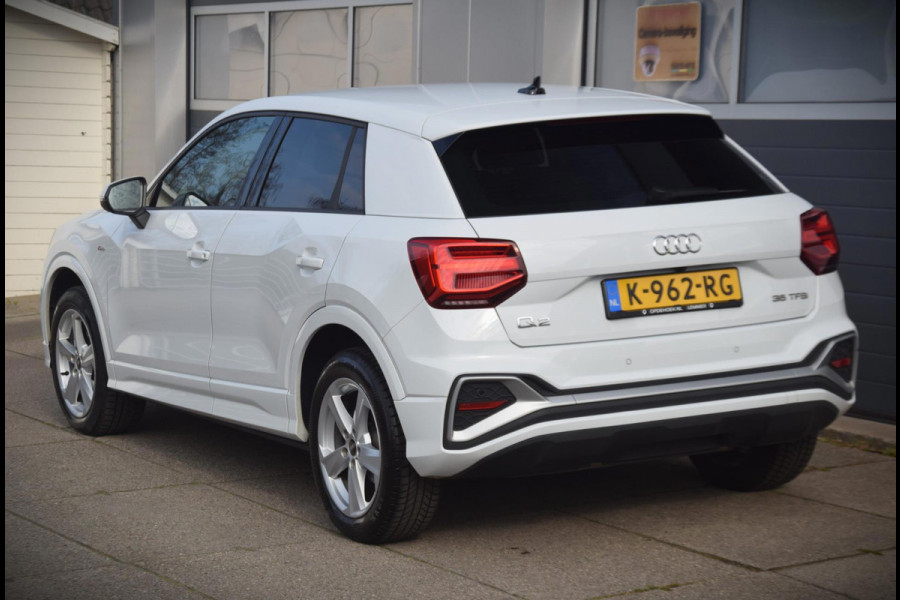 Audi Q2 35 TFSI S Edition CAMERA/VERWARMDE VOORSTOELEN/S-LINE EXTERIEUR