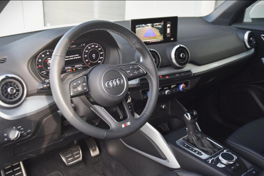 Audi Q2 35 TFSI S Edition CAMERA/VERWARMDE VOORSTOELEN/S-LINE EXTERIEUR