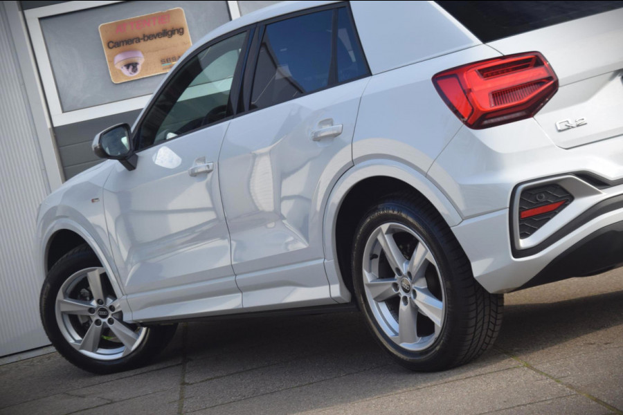 Audi Q2 35 TFSI S Edition CAMERA/VERWARMDE VOORSTOELEN/S-LINE EXTERIEUR
