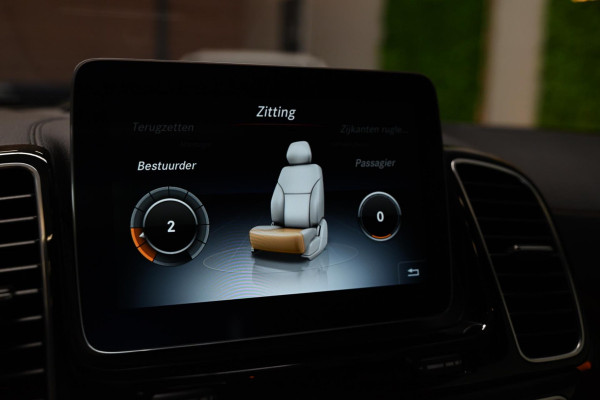 Mercedes-Benz GLE 500 e 4MATIC - Massagestoelen - 360 Camera - Distronic+ - Stuurverwarming - Stoelventilatie -