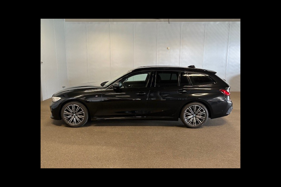 BMW 3 Serie Touring 320i M SPORTPAKKET-ACC-SPORTSTOELEN-CAMERA-COMPLEET