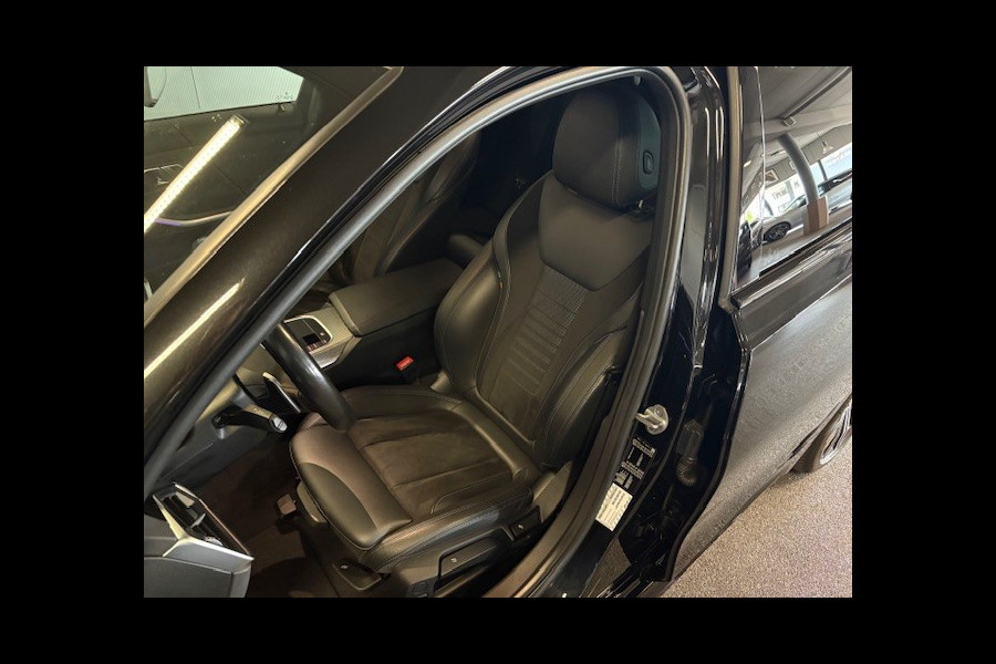 BMW 3 Serie Touring 320i M SPORTPAKKET-ACC-SPORTSTOELEN-CAMERA-COMPLEET