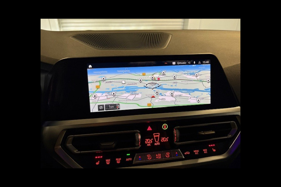 BMW 3 Serie Touring 320i M SPORTPAKKET-ACC-SPORTSTOELEN-CAMERA-COMPLEET