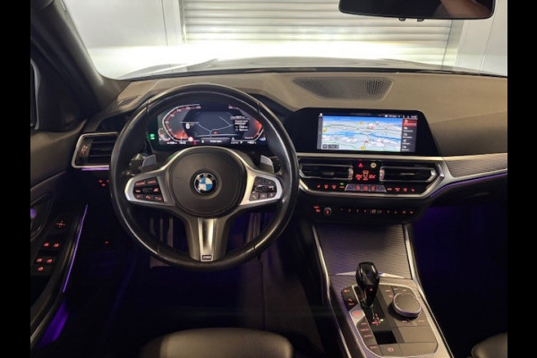 BMW 3 Serie Touring 320i M SPORTPAKKET-ACC-SPORTSTOELEN-CAMERA-COMPLEET