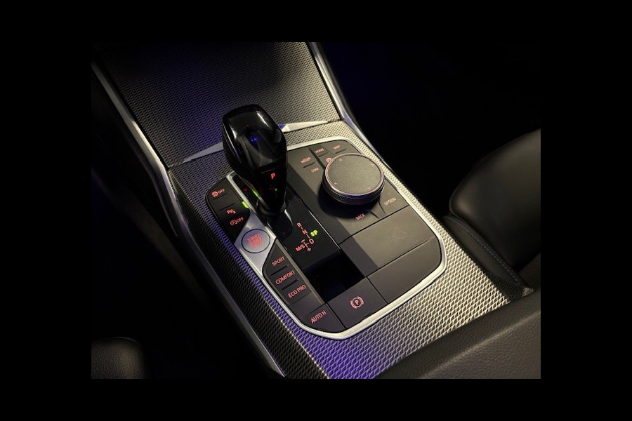 BMW 3 Serie Touring 320i M SPORTPAKKET-ACC-SPORTSTOELEN-CAMERA-COMPLEET