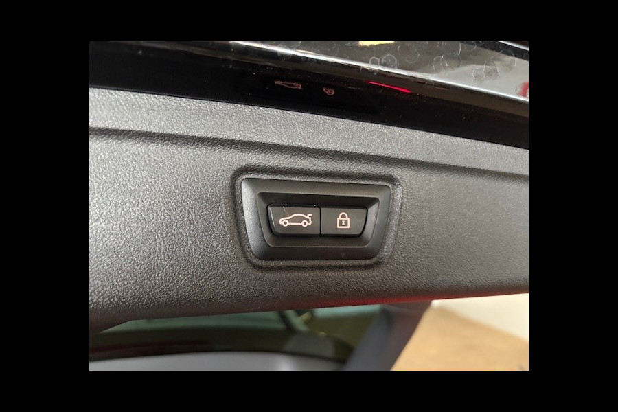 BMW 3 Serie Touring 320i M SPORTPAKKET-ACC-SPORTSTOELEN-CAMERA-COMPLEET