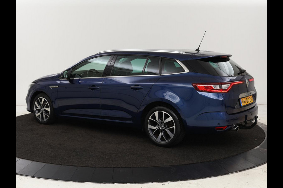 Renault Mégane 1.2 TCe Bose | Trekhaak | Half leder | Camera | Massage | Navigatie | Climate control | Park Assist | Cruise control | Keyless