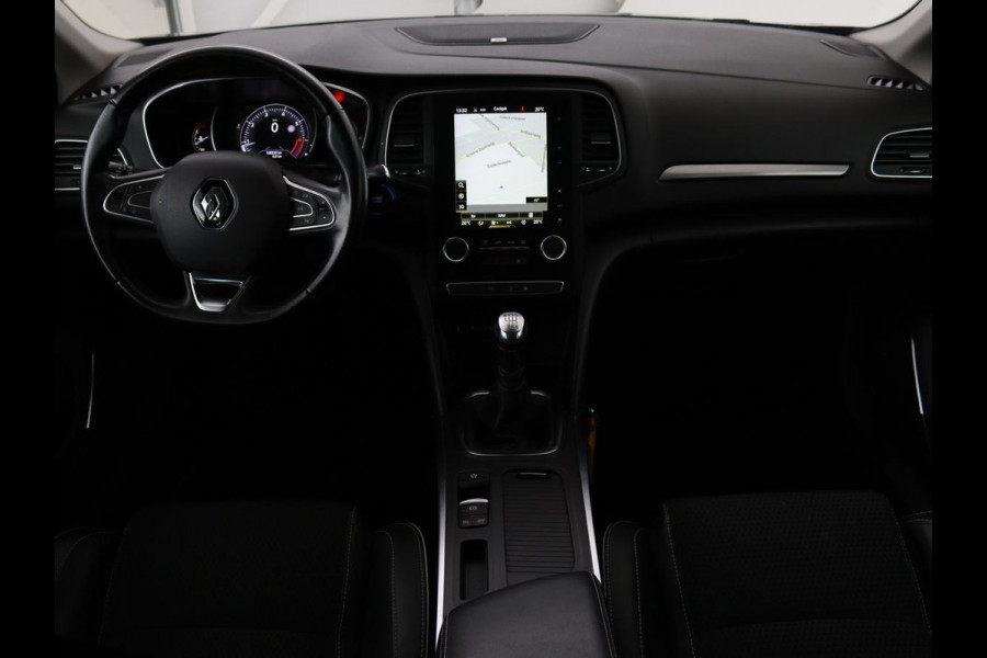 Renault Mégane 1.2 TCe Bose | Trekhaak | Half leder | Camera | Massage | Navigatie | Climate control | Park Assist | Cruise control | Keyless