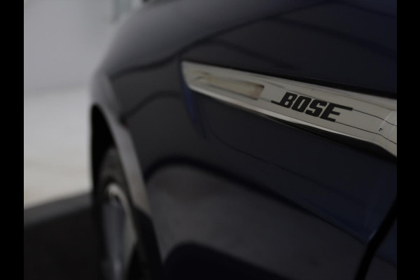 Renault Mégane 1.2 TCe Bose | Trekhaak | Half leder | Camera | Massage | Navigatie | Climate control | Park Assist | Cruise control | Keyless