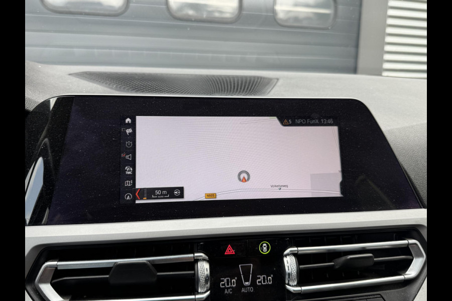 BMW 3 Serie Touring 320d High Executive Edition | Navigatie | Parkeersensoren | 18 Inch Lichtmetalen Velgen | Climate Control | Stoelverwarming |