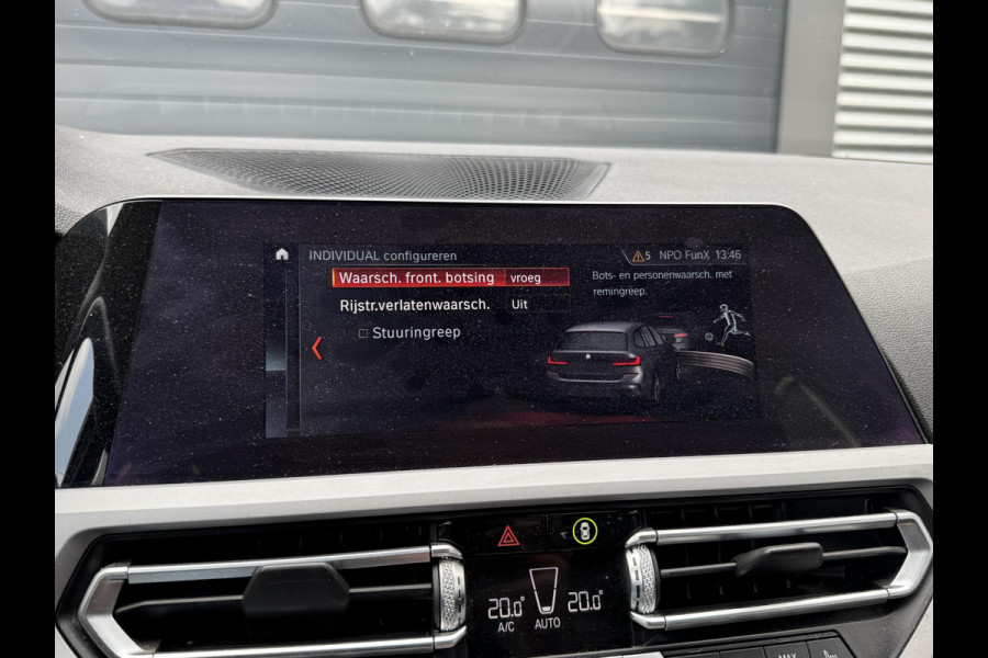 BMW 3 Serie Touring 320d High Executive Edition | Navigatie | Parkeersensoren | 18 Inch Lichtmetalen Velgen | Climate Control | Stoelverwarming |