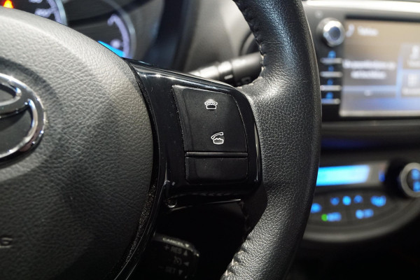 Toyota Yaris 1.5 Hybrid Active + CAMERA / NAVIGATIE / CRUISE CONTROL
