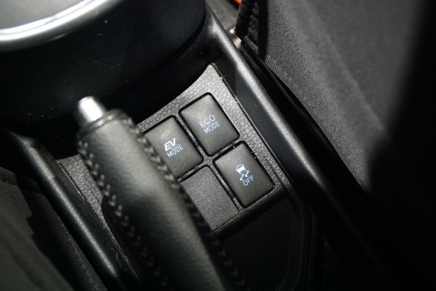 Toyota Yaris 1.5 Hybrid Active + CAMERA / NAVIGATIE / CRUISE CONTROL