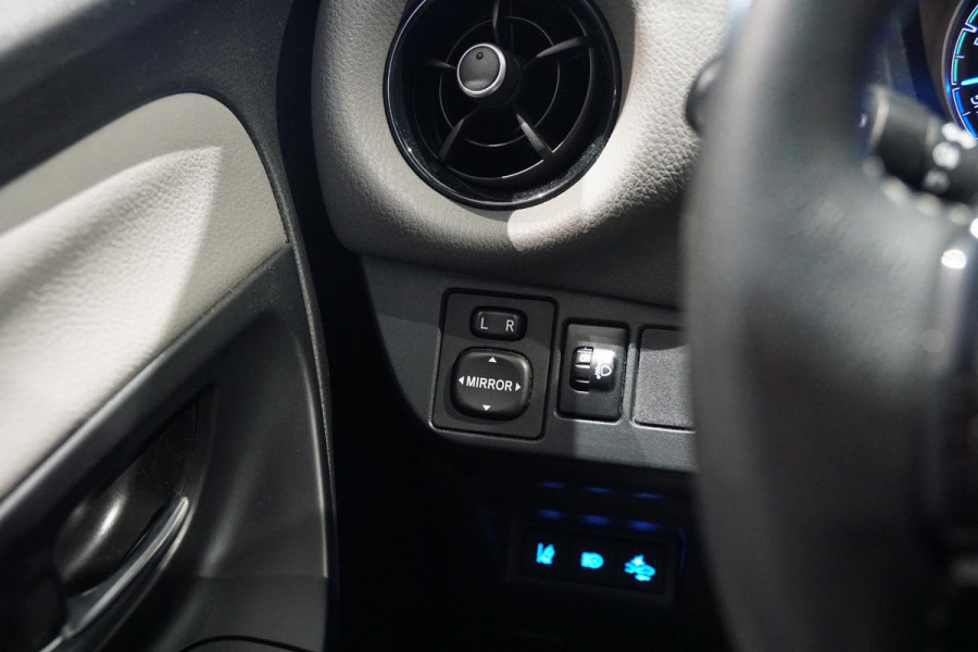 Toyota Yaris 1.5 Hybrid Active + CAMERA / NAVIGATIE / CRUISE CONTROL
