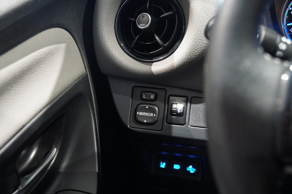 Toyota Yaris 1.5 Hybrid Active + CAMERA / NAVIGATIE / CRUISE CONTROL