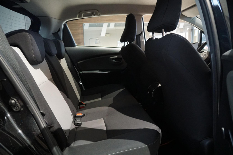 Toyota Yaris 1.5 Hybrid Active + CAMERA / NAVIGATIE / CRUISE CONTROL