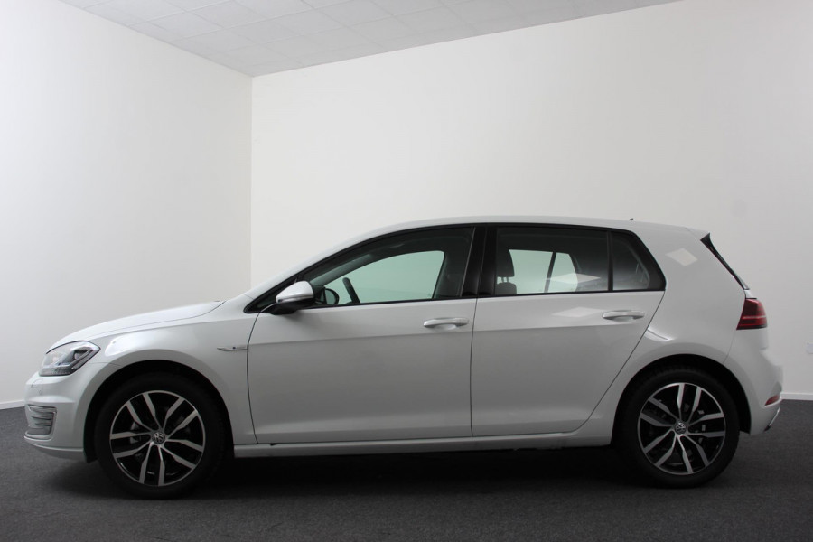 Volkswagen e-Golf e-Golf |  Navigatie | Climate control | Digitale Cockpit | Led | Stoelverwarming | Camera |